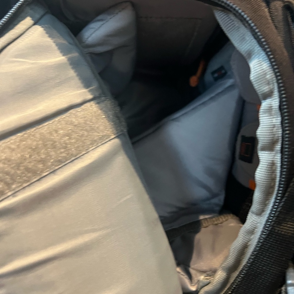 Camo Backpack - Picture 5 of 5